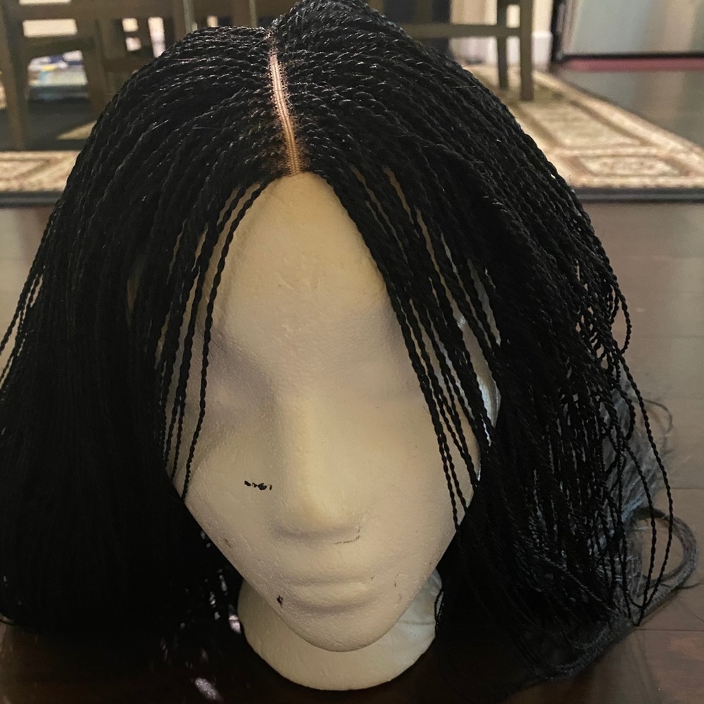 Braided wigs - Picture 2 of 4